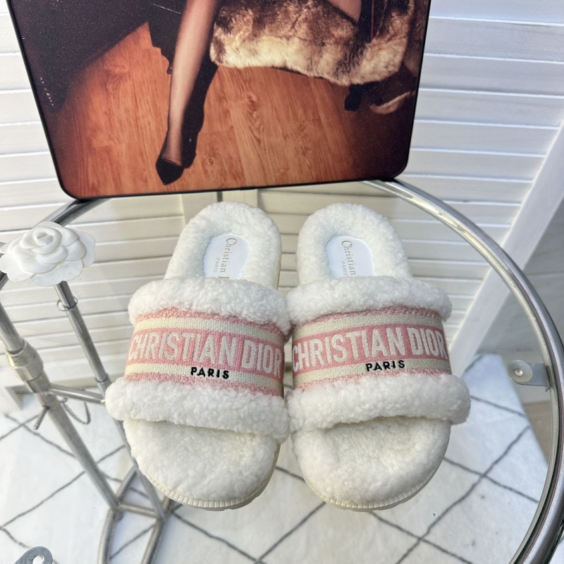 ch**an D*or slippers